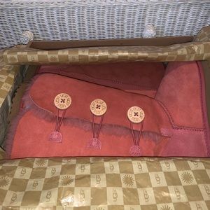 UGG Bailey Button Triplet-Pink